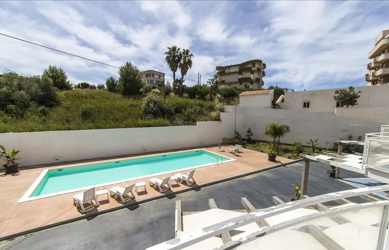 Tico Tico, Casa Con Piscina A Due Passi Dal Mare Villa San Leone 0*,